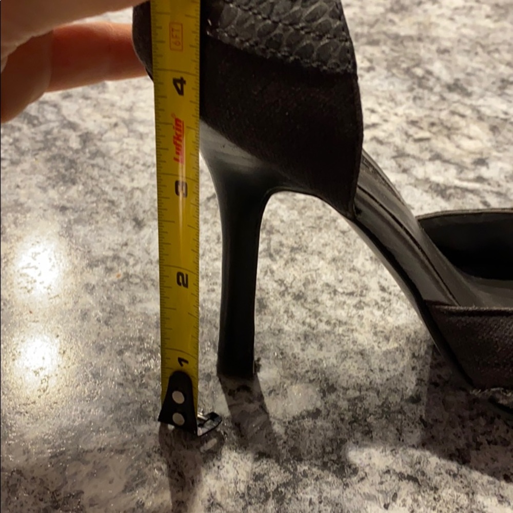 Spring heels - Picture 5 of 5
